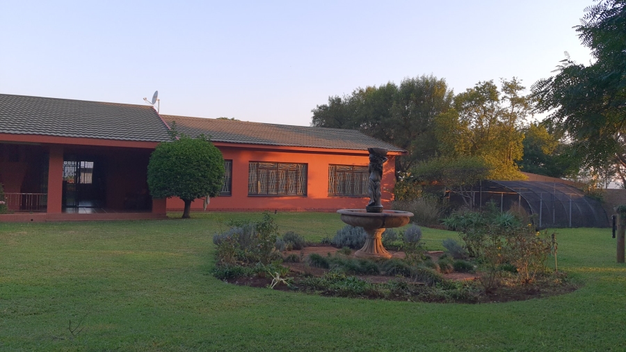 To Let commercial Property for Rent in Rietfontein A H North West